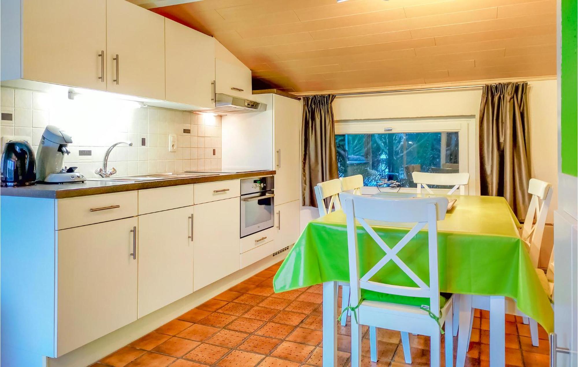 3 Bedroom Awesome Home In Oostduinkerke Εξωτερικό φωτογραφία