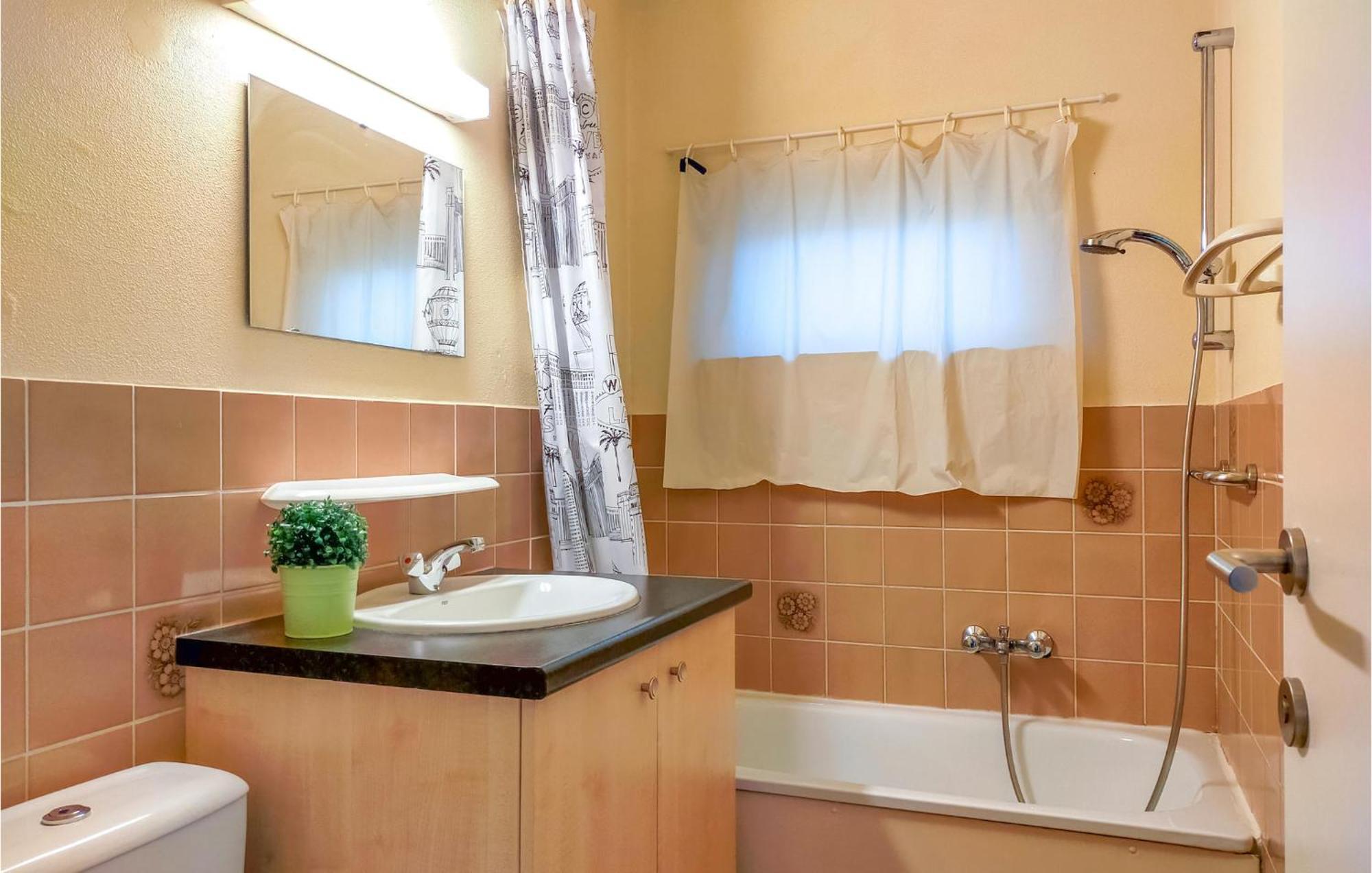 3 Bedroom Awesome Home In Oostduinkerke Εξωτερικό φωτογραφία