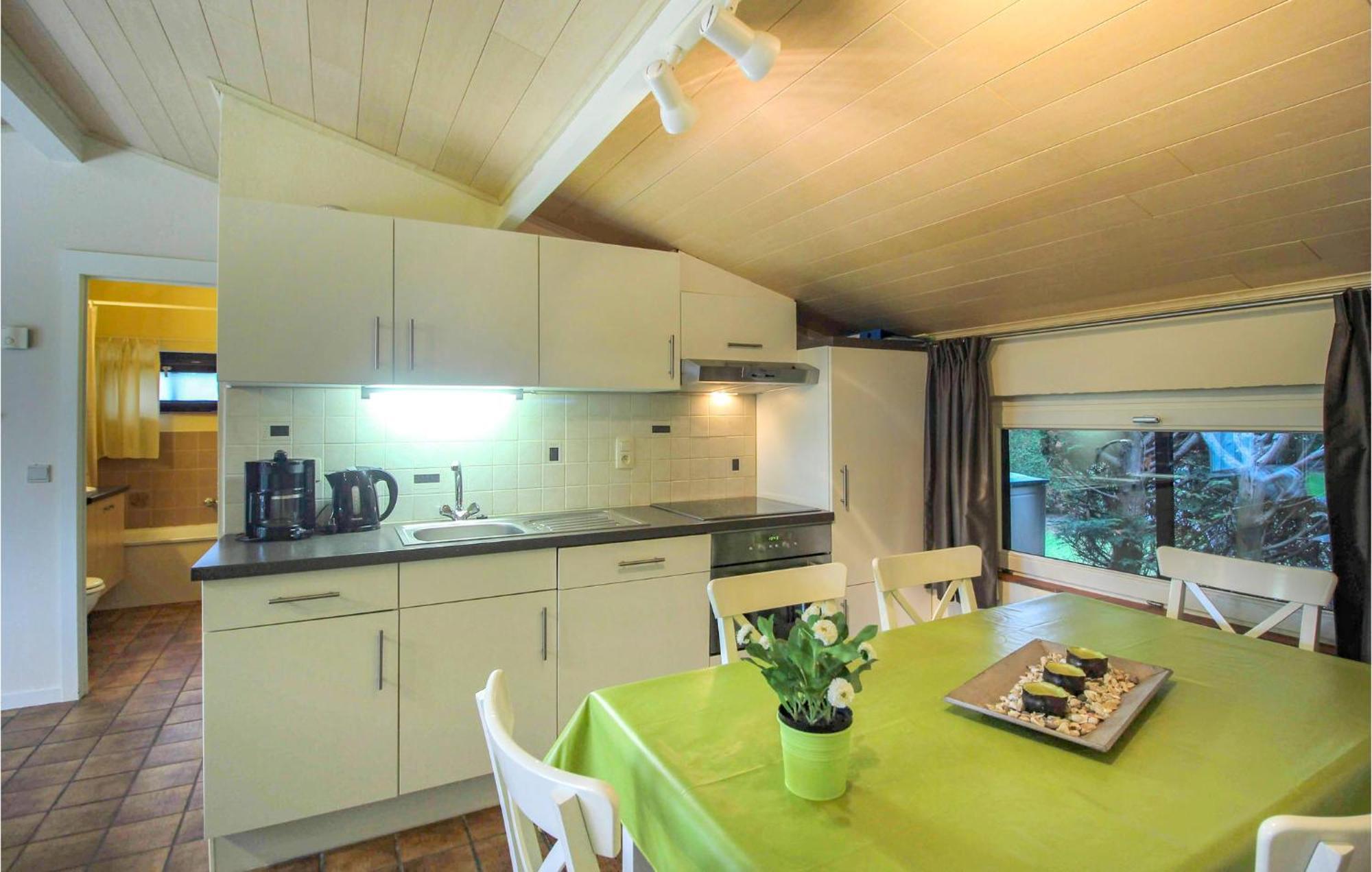 3 Bedroom Awesome Home In Oostduinkerke Εξωτερικό φωτογραφία